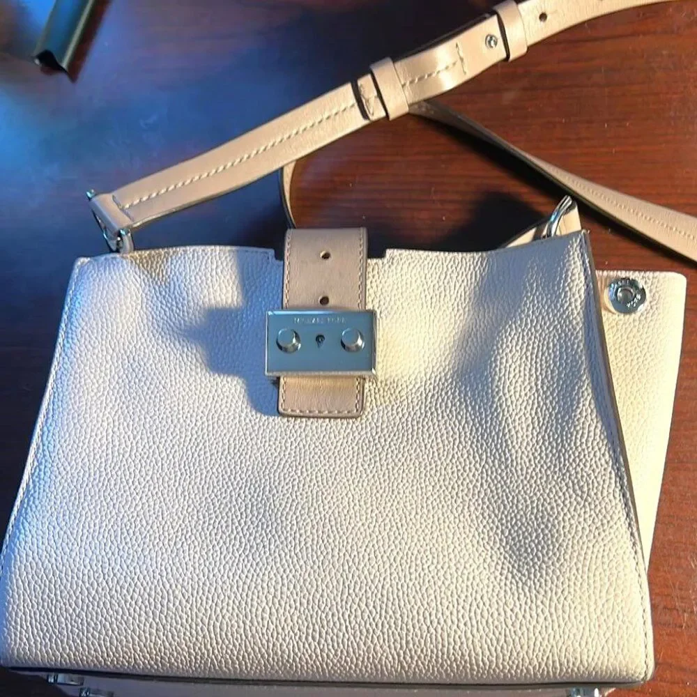 Michael Kors Crossbody - Production Sample